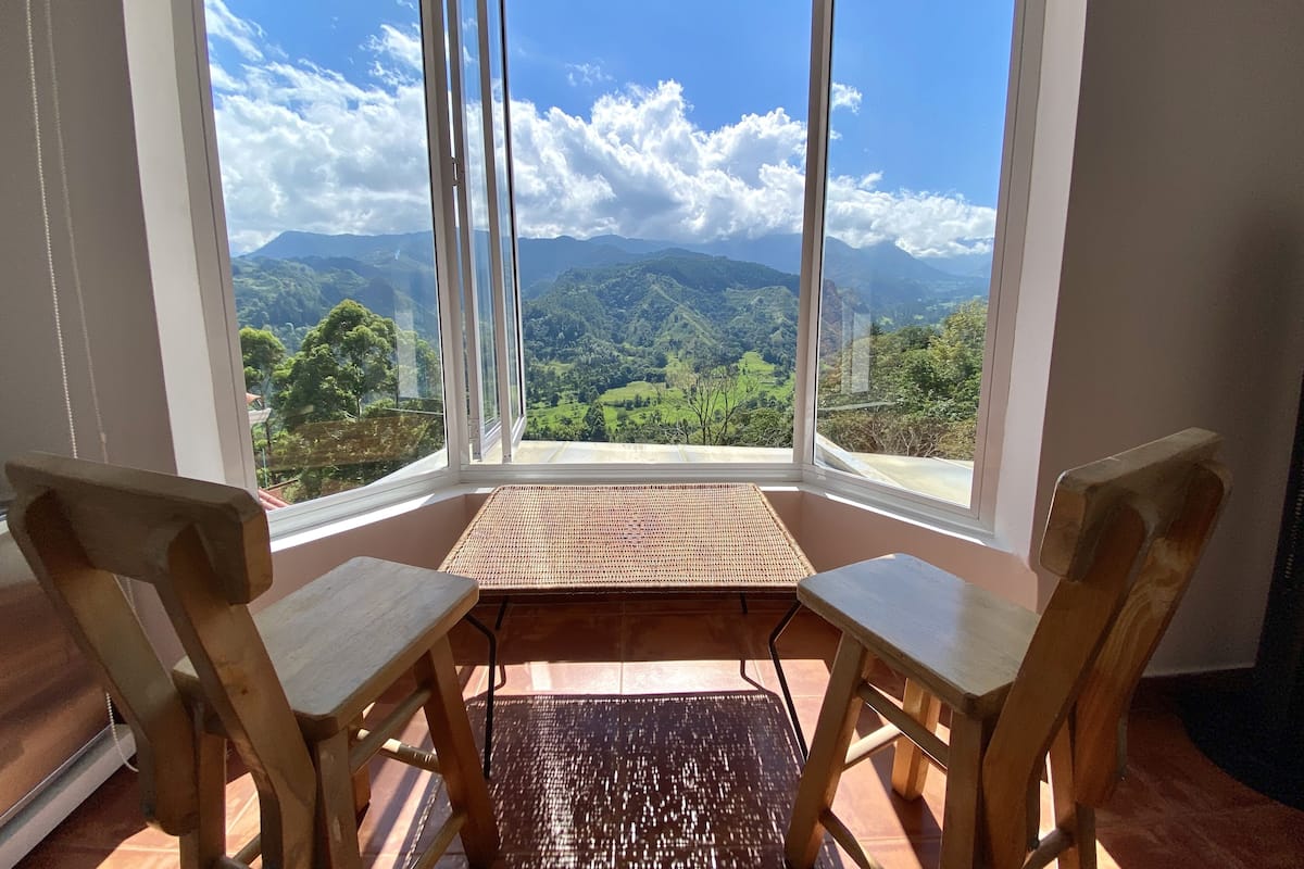 Superior-Doppel- oder -Zweibettzimmer, Bergblick | Balkon