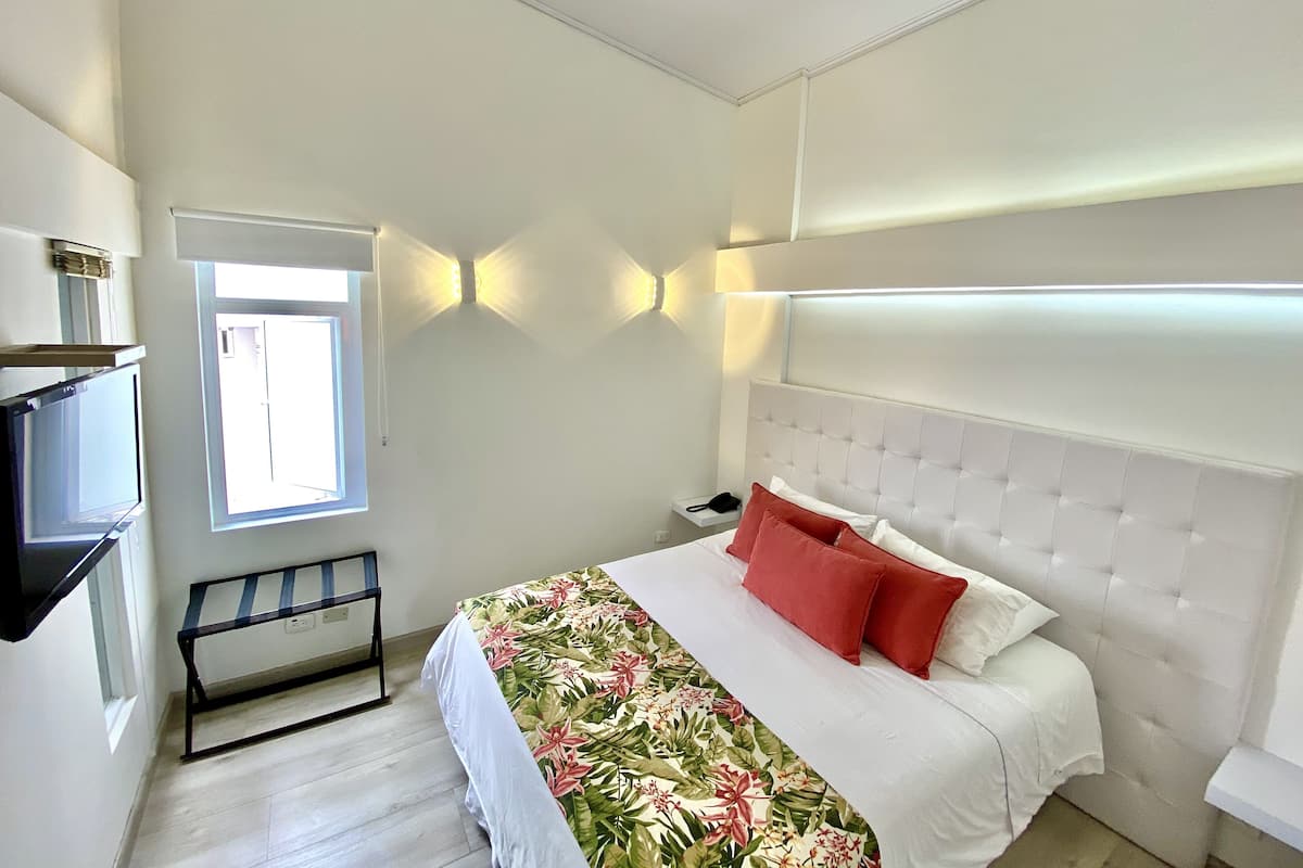 Standard-Doppelzimmer, Nichtraucher | 15 Schlafzimmer, italienische Bettbezüge von Frette