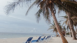 Pantai pribadi