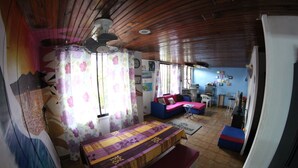 Unclassified image, 2 of 33, button - Blue Almond Hostel San Andres (San Andrés)