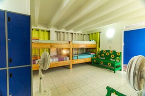 Superior Shared Dormitory, Mixed Dorm, Shared Bathroom | Free WiFi, bed sheets - Blue Almond Hostel San Andres (San Andrés)