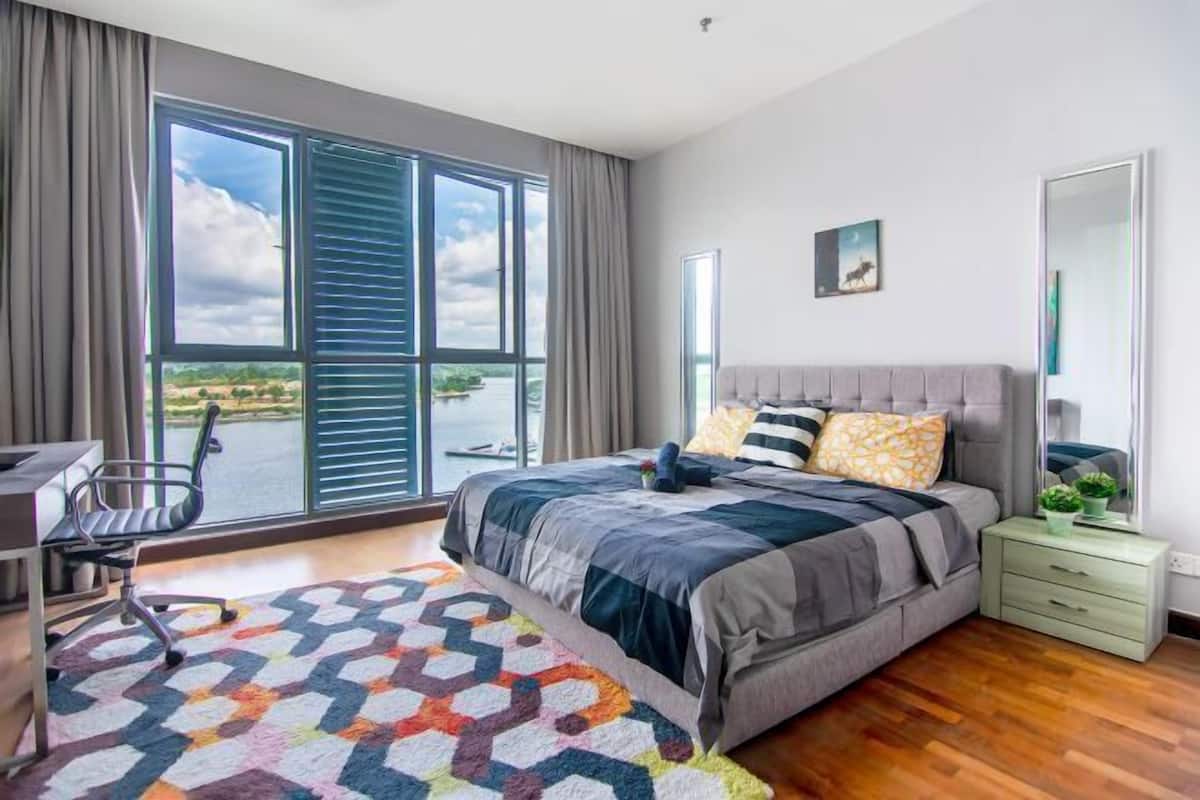1 bedroom, in-room safe, desk, iron/ironing board