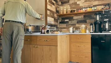 Colazione a buffet inclusa, servita tutte le mattine