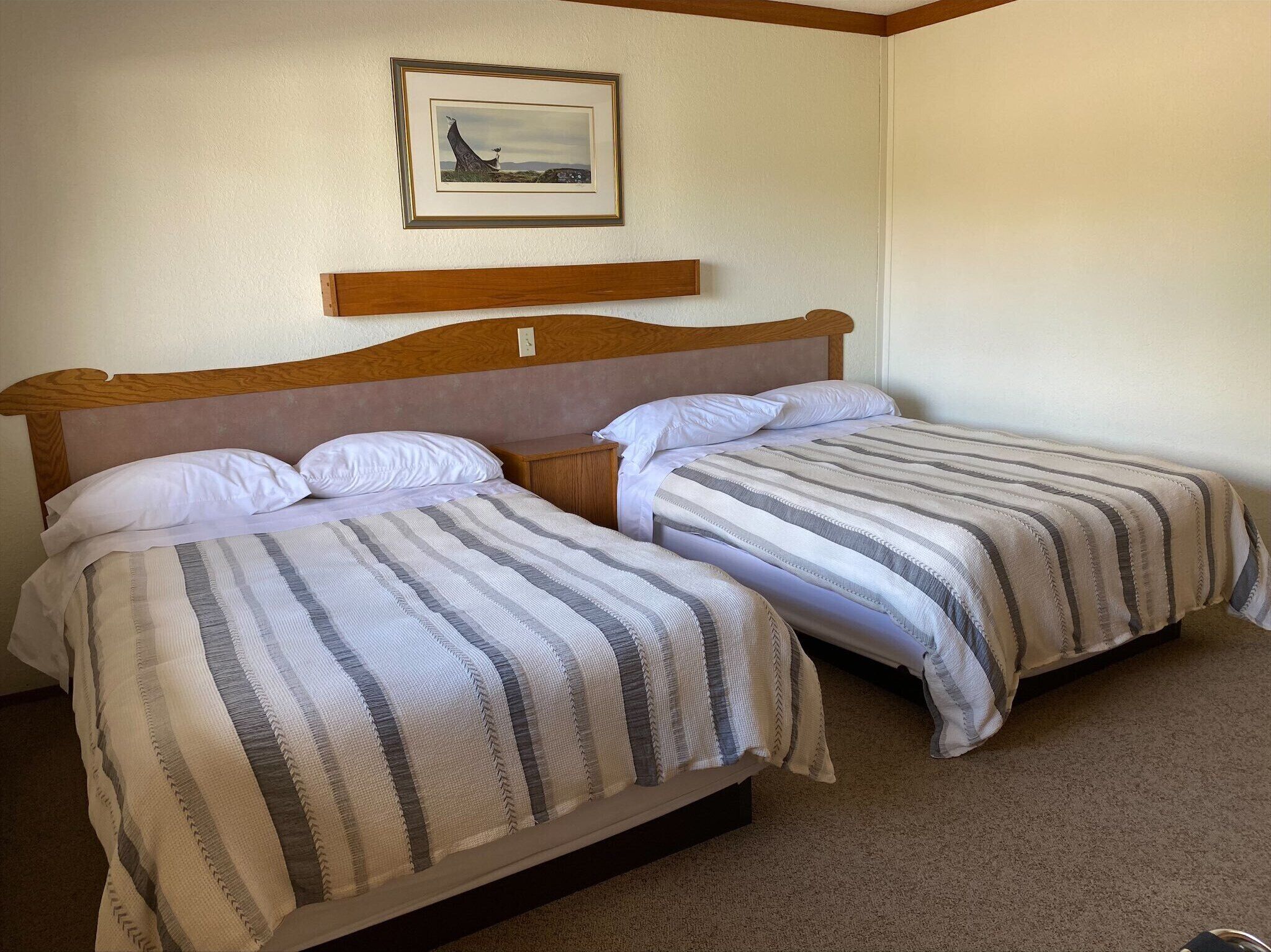 standard twin room | desk, iron/ironing board, rollaway beds, free wifi