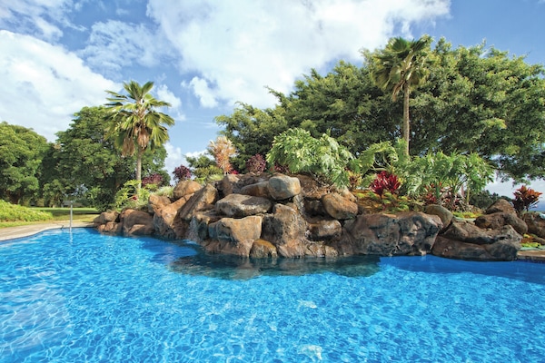 2 piscines extérieures