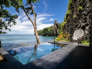 Suite Royal, 2 habitaciones, alberca privada, frente al océano | Vista desde la habitación