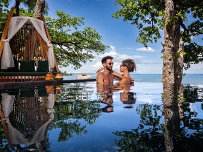 Royal-Suite, 2 Schlafzimmer, eigener Pool, Meerseite | Ausblick vom Zimmer