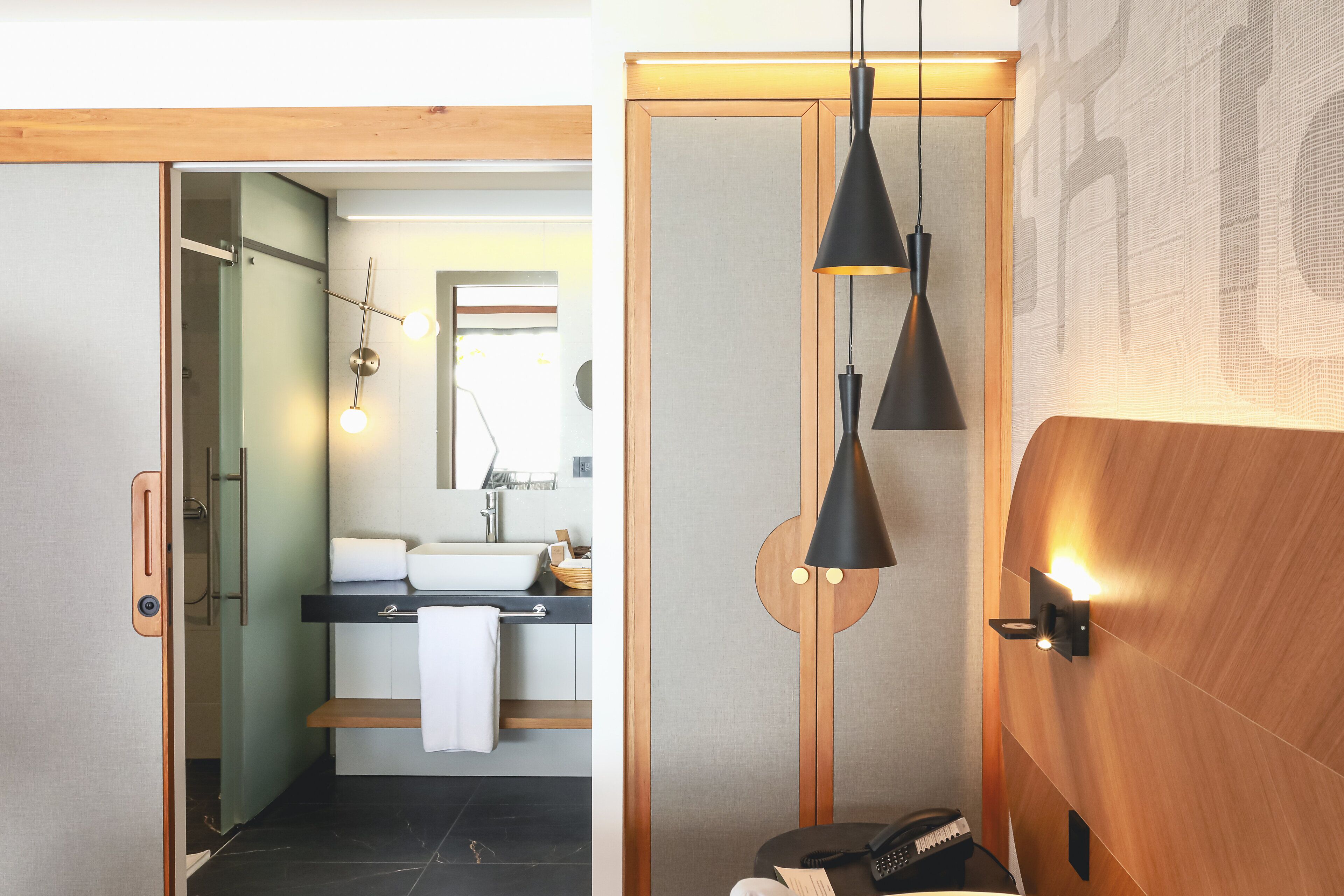 Signature-Zimmer, Whirlpool, Meerseite | Badezimmer | Kostenlose Toilettenartikel, Haartrockner, Handtücher, Seife