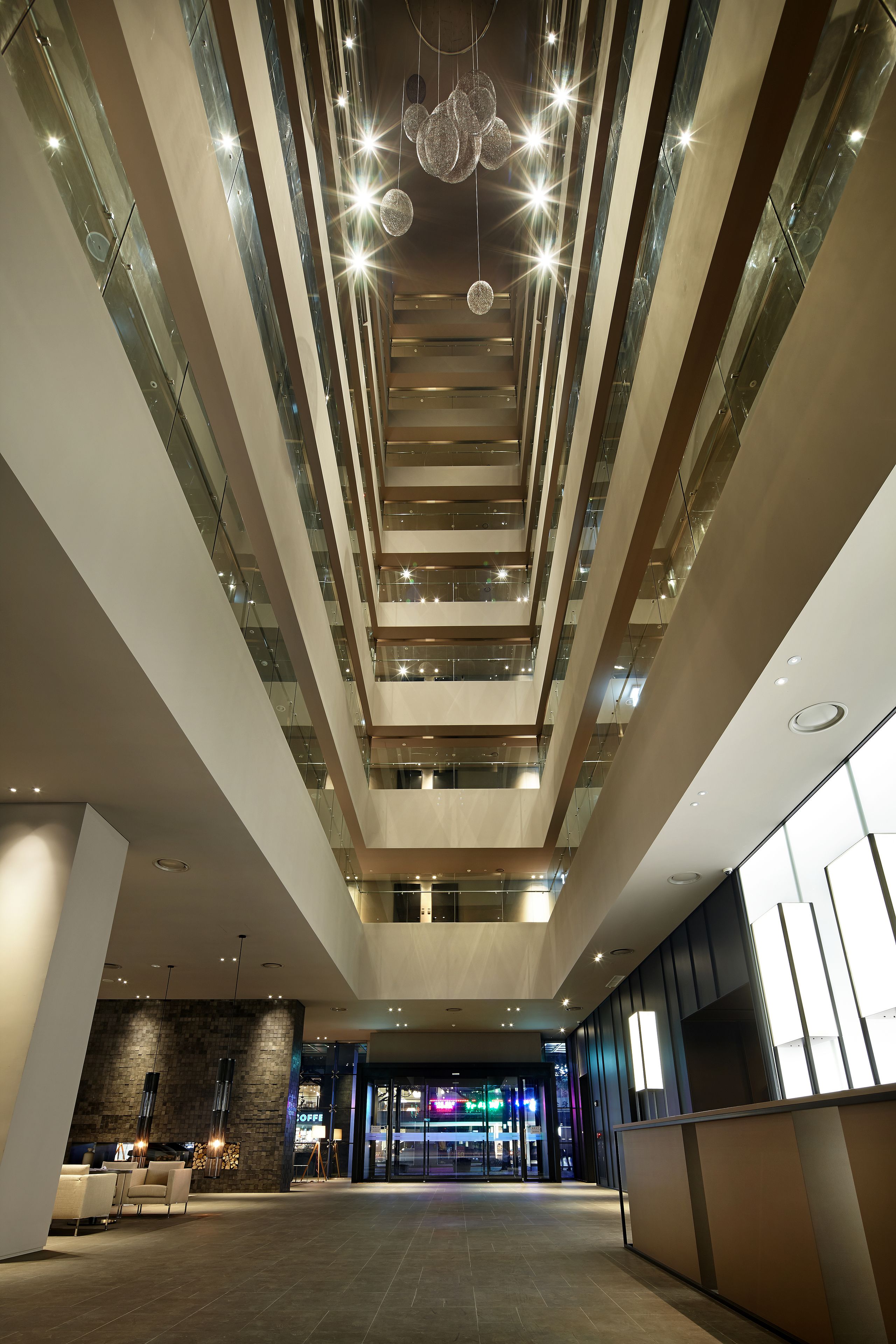 Petit déjeuner et déjeuner servis sur place, vue sur la mer 