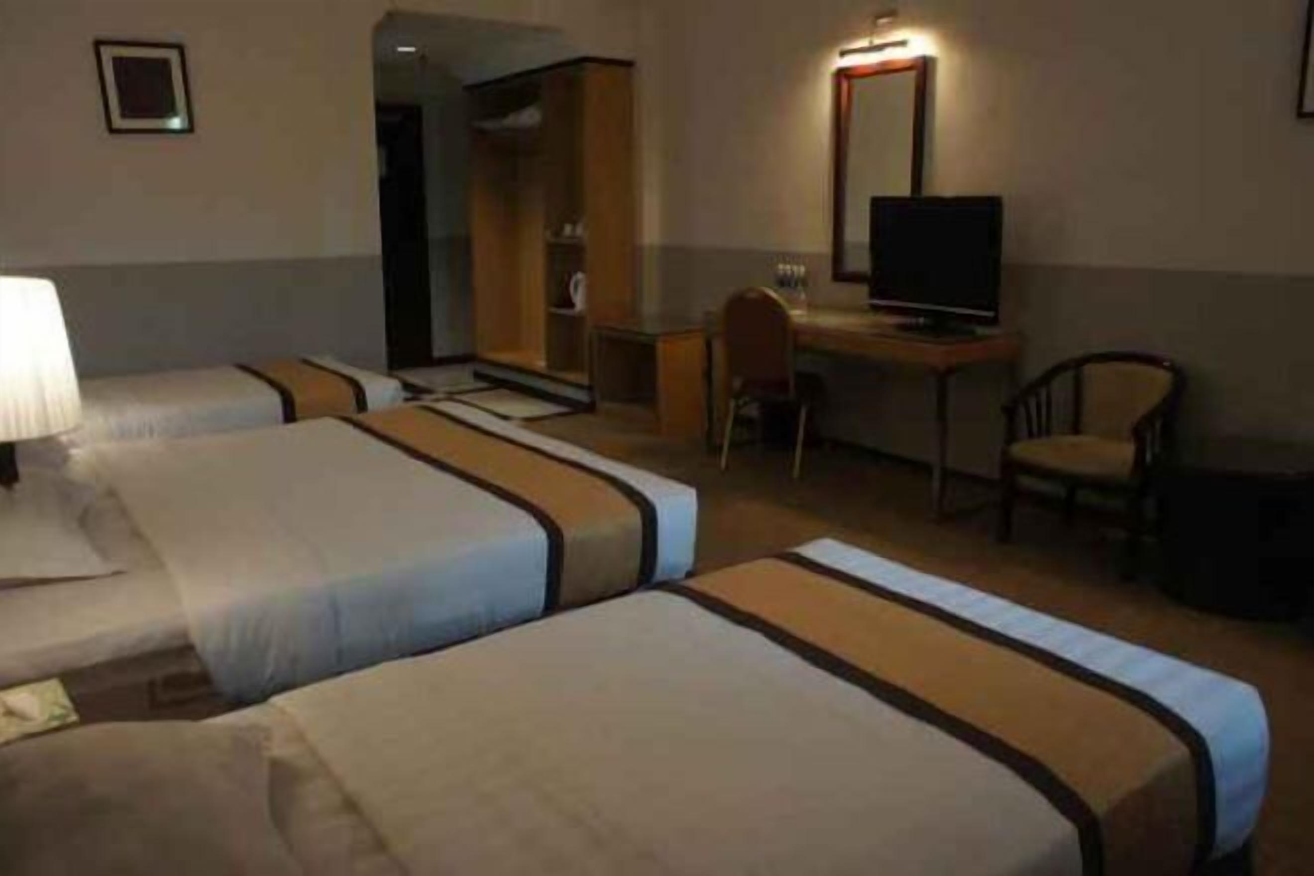 Desk, iron/ironing board, rollaway beds, free WiFi