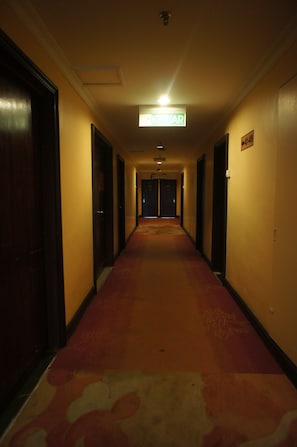 Hallway - Tyng Garden Hotel (Sandakan)