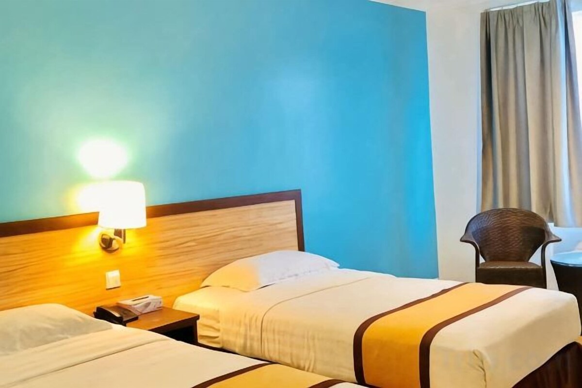 Desk, iron/ironing board (on request), rollaway beds (surcharge)
