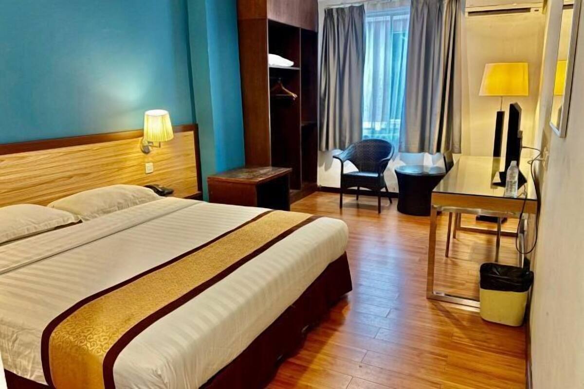 Desk, iron/ironing board, rollaway beds