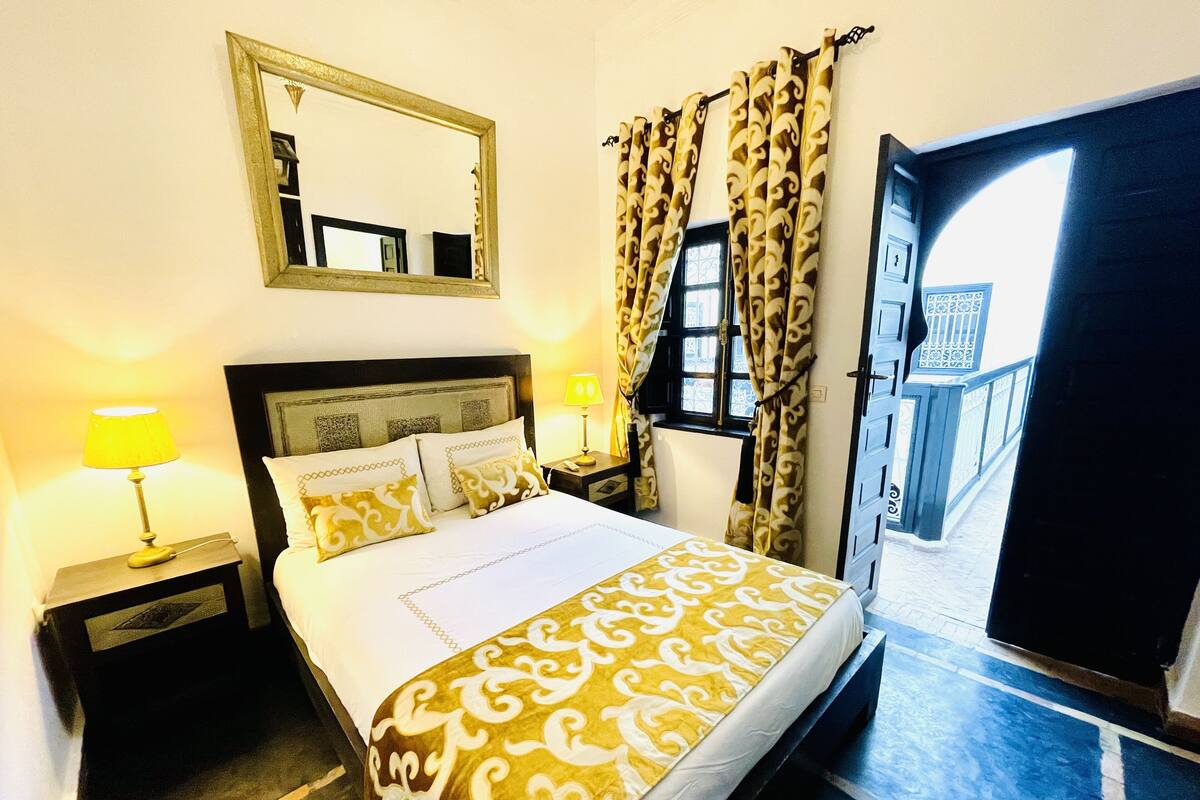 Habitación doble superior (Dalya) | Sábanas de algodón egipcio y ropa de cama de alta calidad