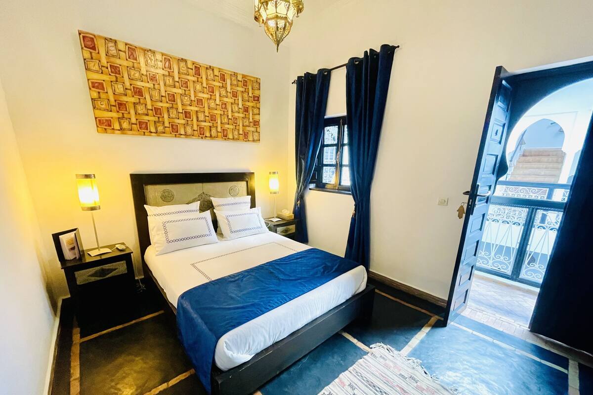 Habitación doble superior, 1 cama matrimonial (Lila) | Sábanas de algodón egipcio y ropa de cama de alta calidad