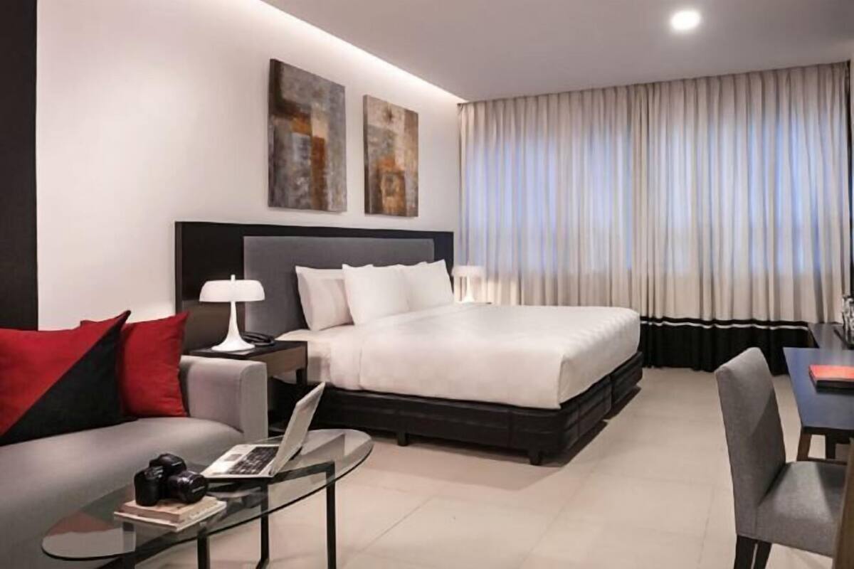 1 bedroom, minibar, in-room safe, desk