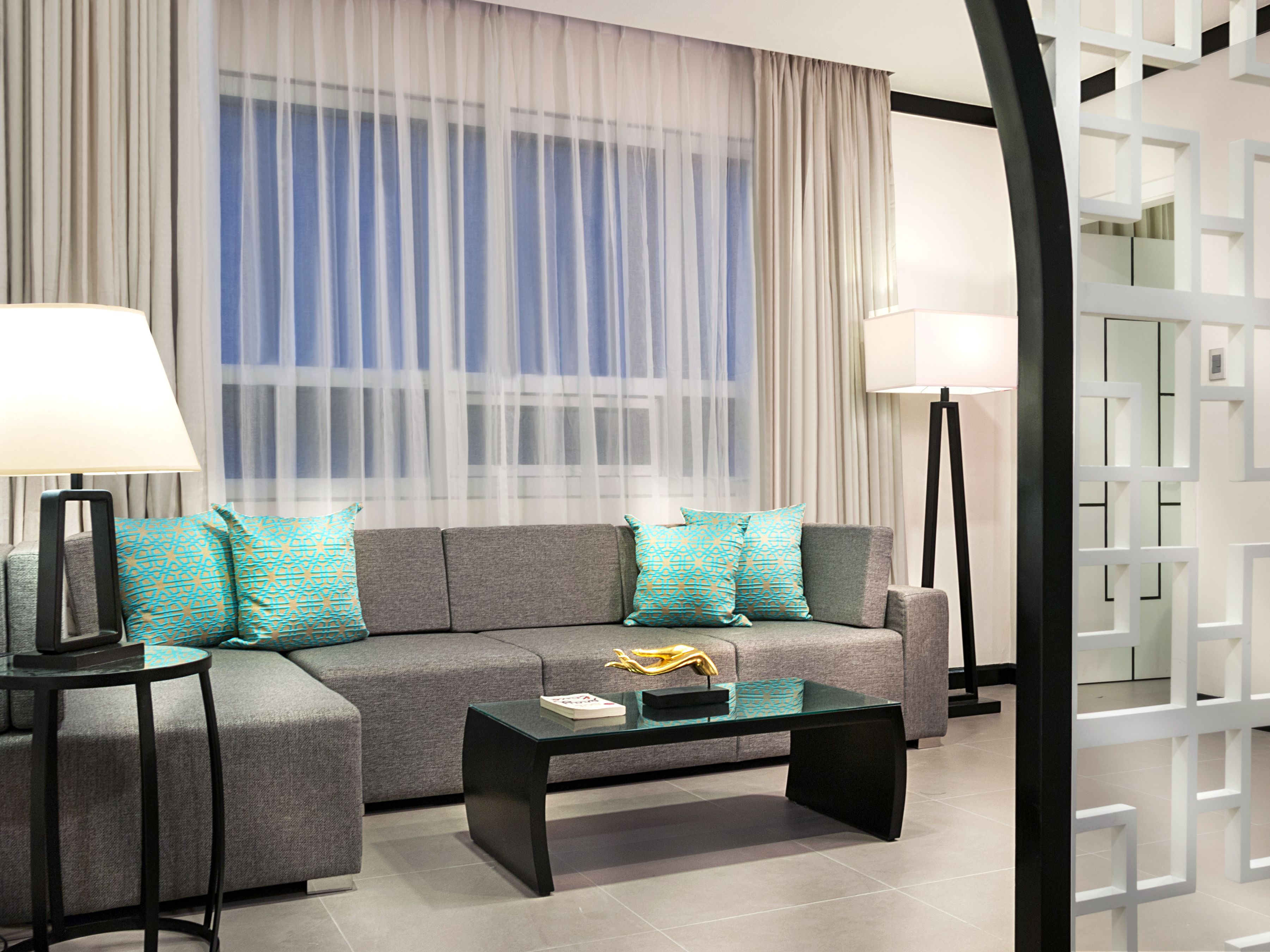 Télévision LCD de 42 pouces avec chaînes par câble, télévision