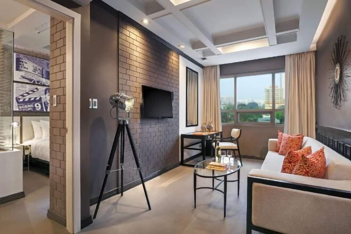 Minibar, in-room safe, desk, blackout curtains