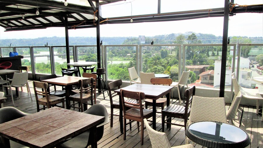 Upperhouse Hotel Formerly Pacifico Boutique by Hiverooms