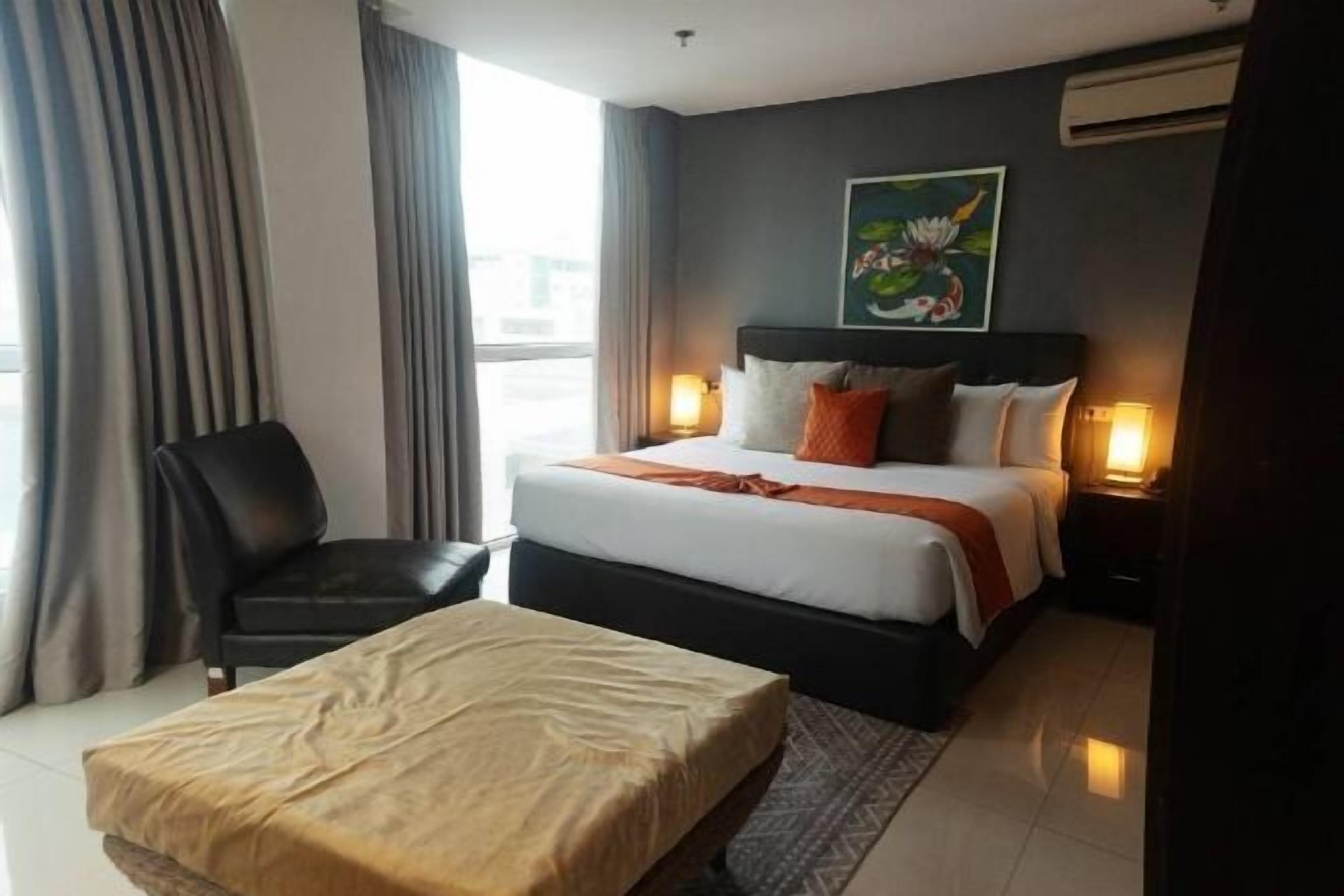 Literie de qualité supérieure, surmatelas, rideaux occultants