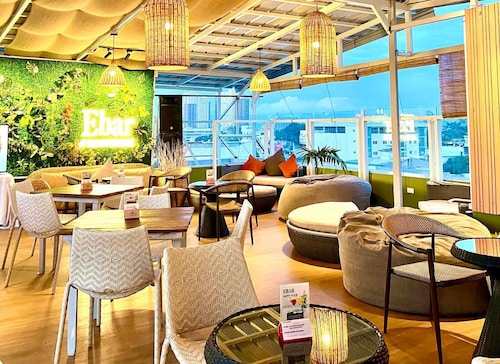 The Upperhouse Hotel by Hiverooms