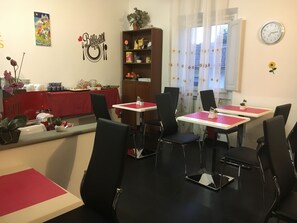 منطقة تناول الإفطار