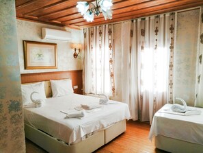 Apartment | Premium bedding, down duvets, minibar, in-room safe