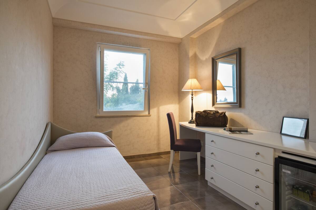Family Suite | Minibar, in-room safe, desk, rollaway beds