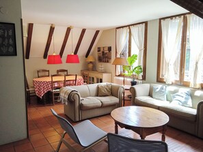 Apartment | Living area