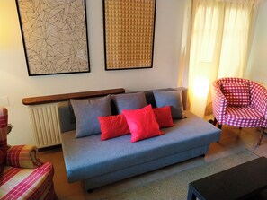 Apartment, 1 Bedroom | Living area