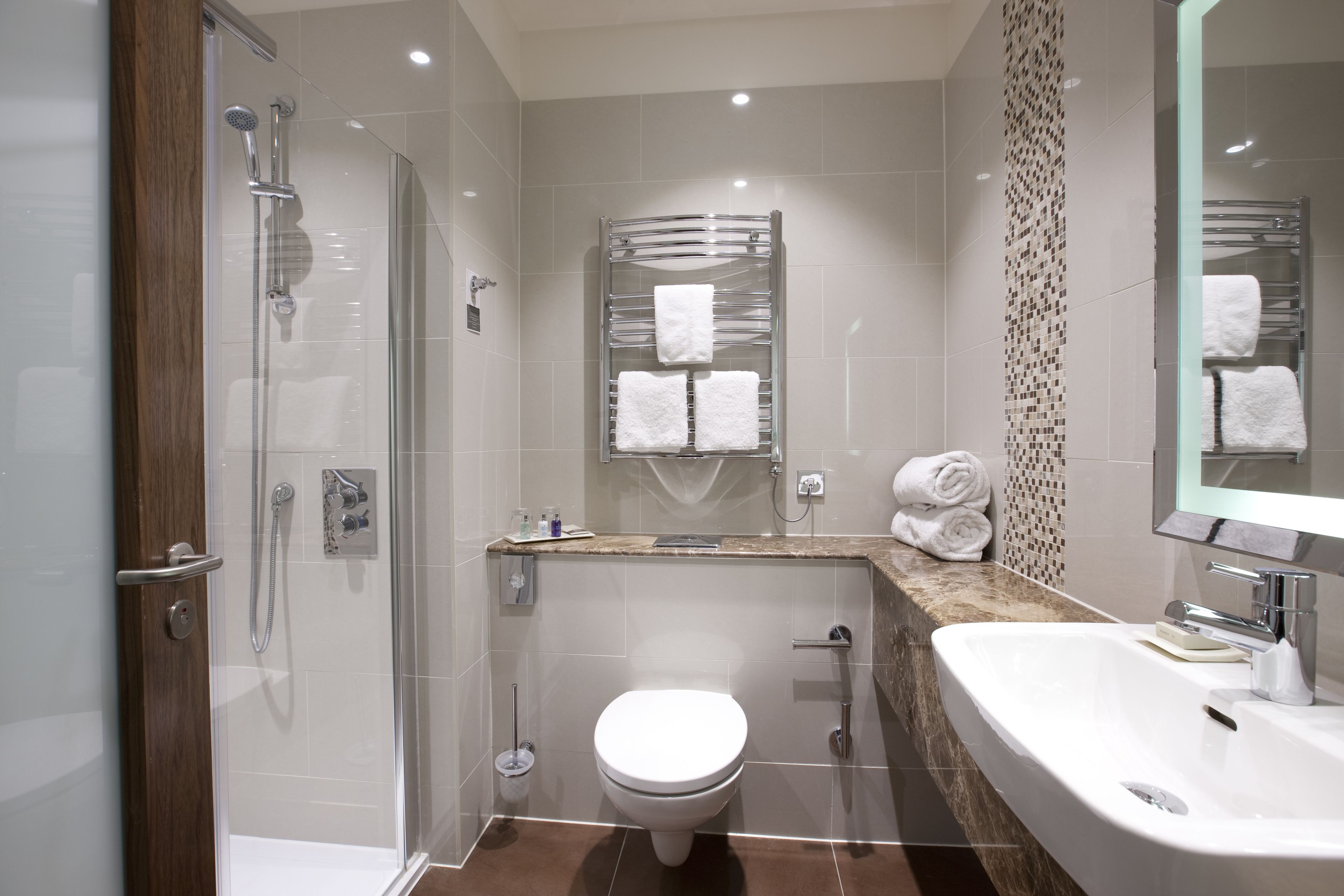 classic room | bathroom | free toiletries, hair dryer, soap, shampoo