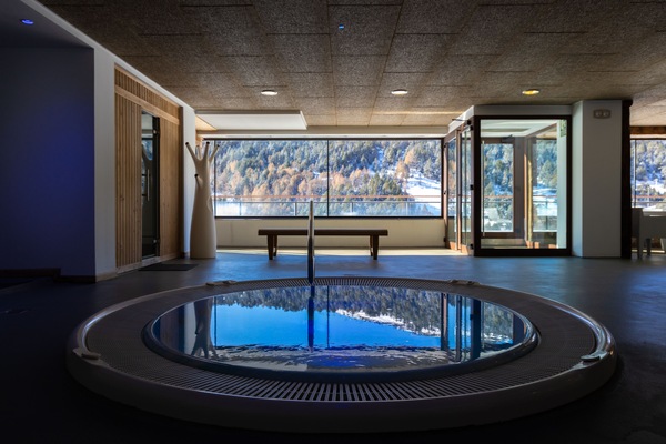 Bañera de hidromasaje interior