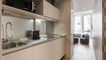 Studio, Via Passarella 4 | Private kitchen | Espresso maker, coffee/tea maker, electric kettle