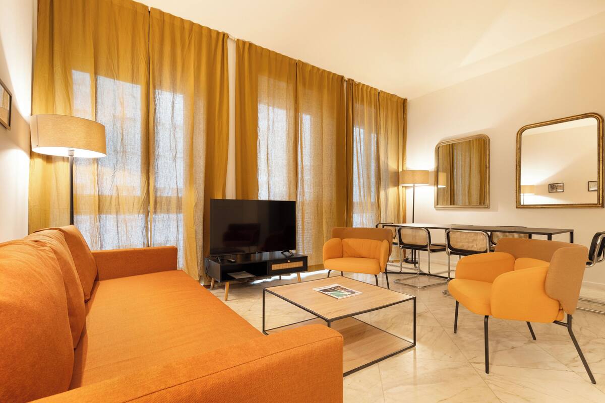 Appartamento con 2 camere da letto, Via Conservatorio 11 | 起居區 | 40-吋平面電視、衛星頻道、 LCD 液晶電視