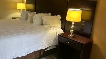 Habitación, 1 cama King size, para fumadores | Escritorio, tabla de planchar con plancha, camas extra y wifi gratis