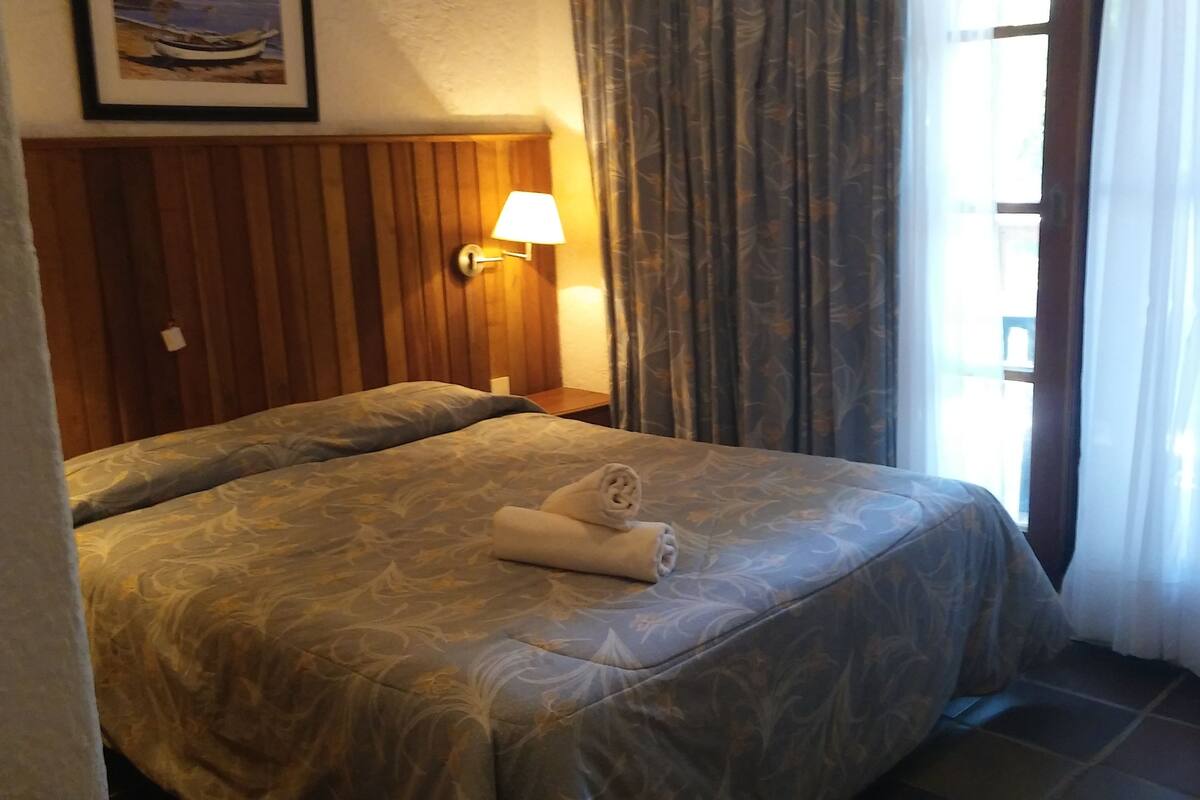 Double Room | Premium bedding, minibar, cribs (free), rollaway beds (surcharge)