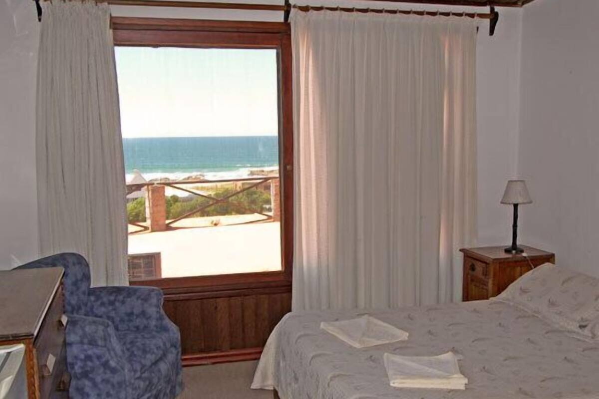 Superior Room | Premium bedding, minibar, cribs (free), rollaway beds (surcharge)
