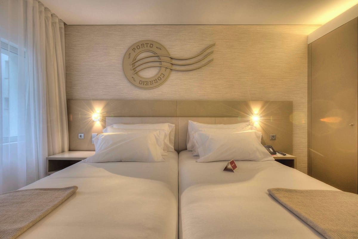 minibar, in-room safe, desk, soundproofing