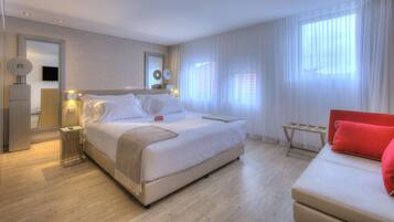 Minibar, in-room safe, desk, soundproofing