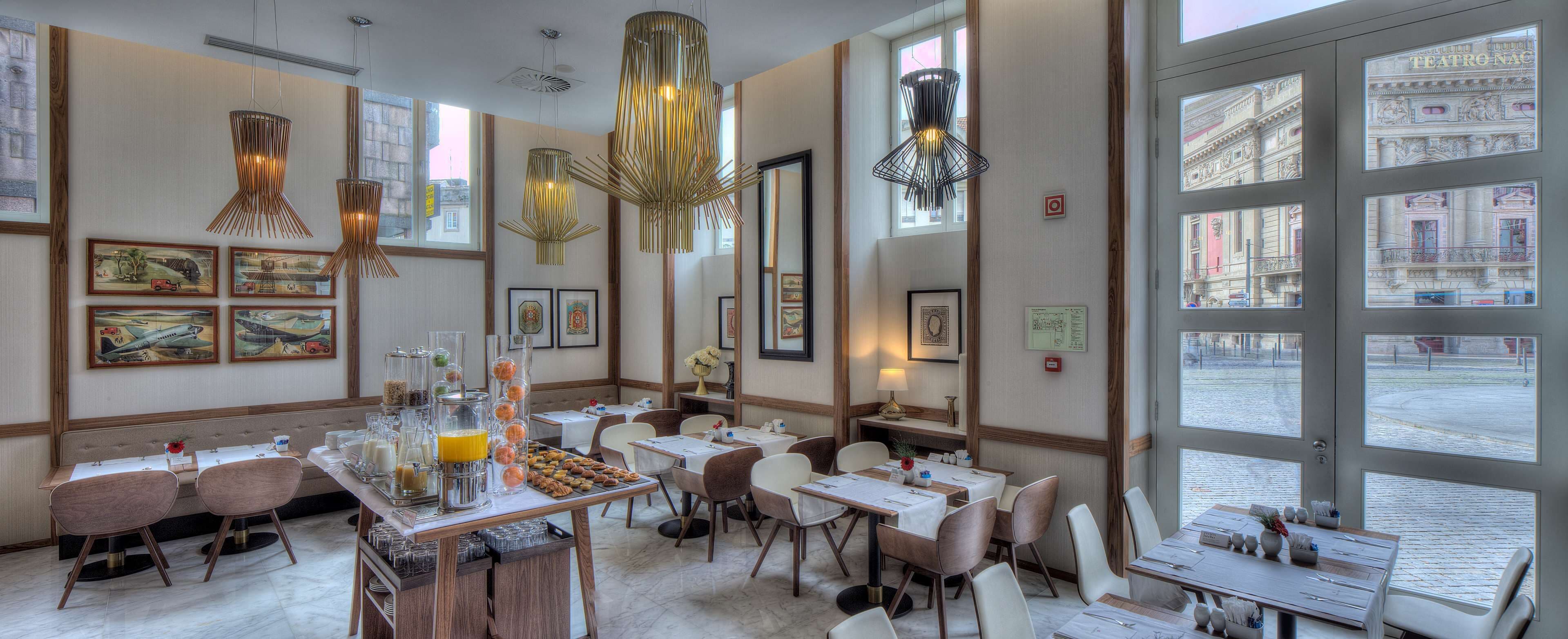 Desayuno buffet todos los días (con cargo)