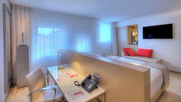 Minibar, coffres-forts dans les chambres, bureau, chambres insonorisées