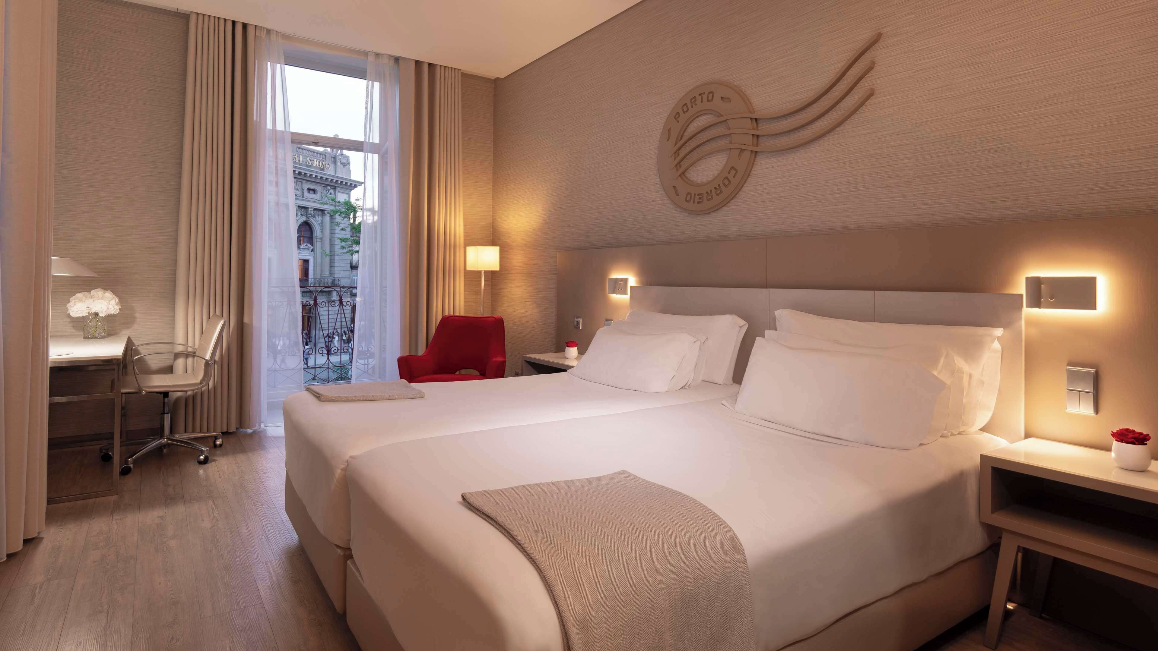 superior room | minibar, in-room safe, desk, soundproofing