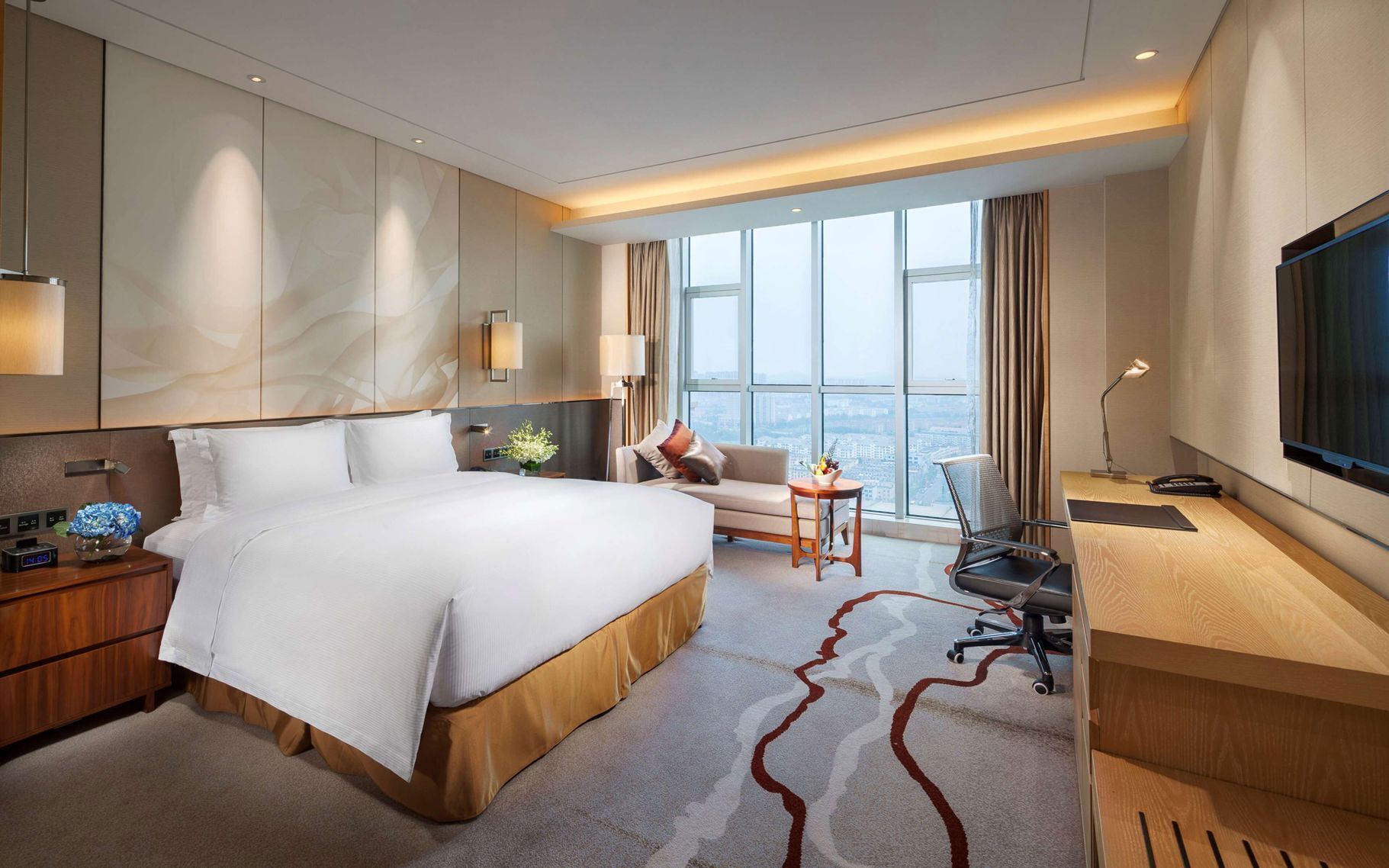 Premium bedding, down duvets, minibar, in-room safe