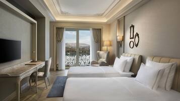 Premium bedding, minibar, in-room safe, desk