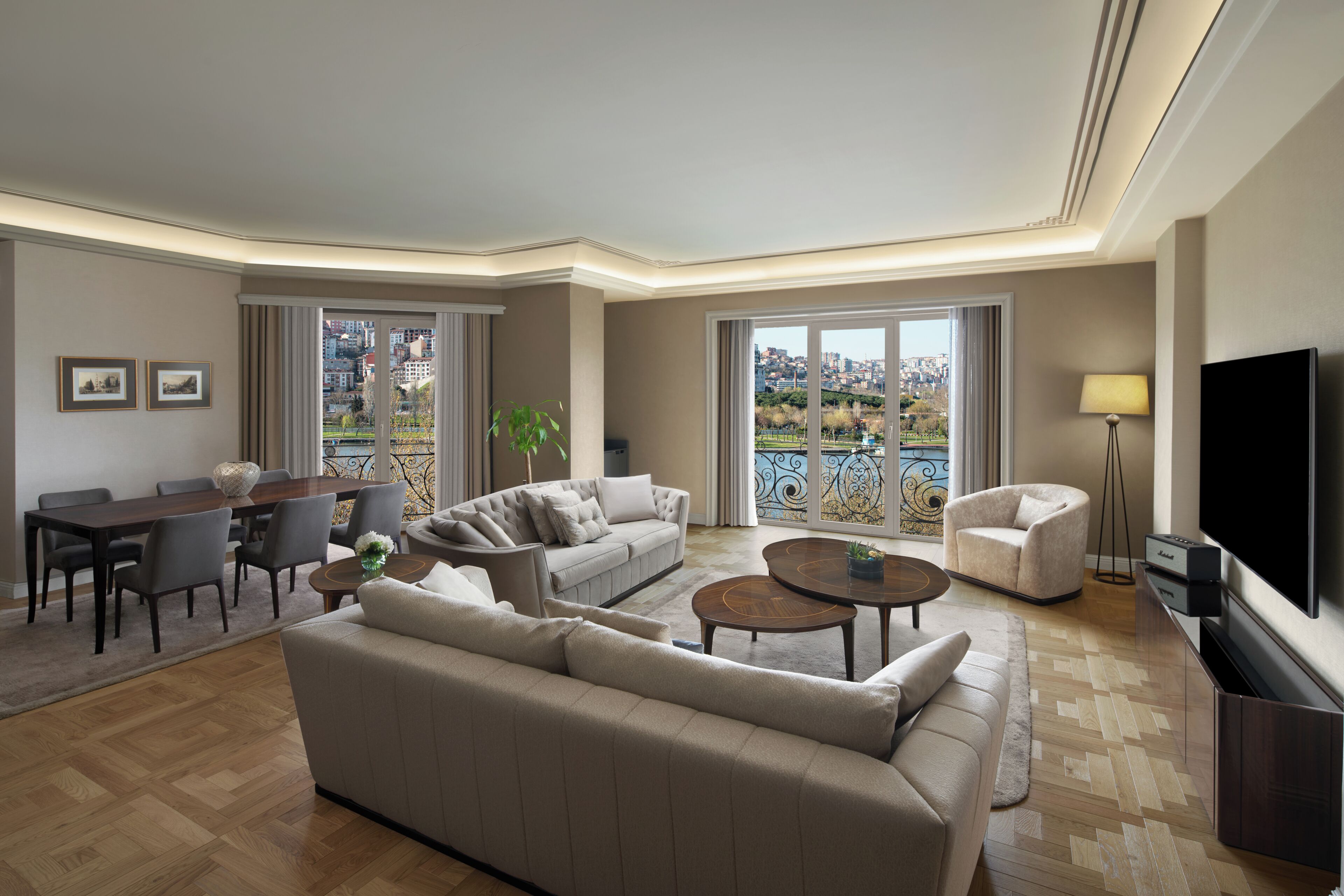 Premium bedding, minibar, in-room safe, desk