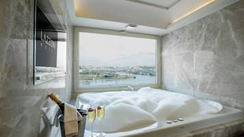 Junior Suite (Lifestyle, with Spa Bath) | 1 bedroom, premium bedding, minibar, in-room safe
