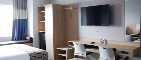 Chambre, 2 grands lits, non-fumeurs | Fer et planche Ă repasser, Wi-Fi gratuit, draps fournis