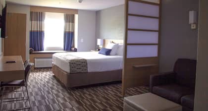 Microtel Inn & Suites by Wyndham Camp Lejeune/Jacksonville