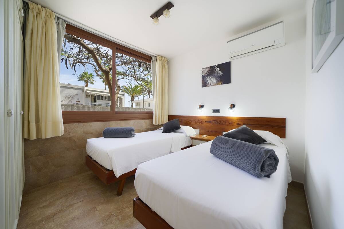 1 bedroom, in-room safe, laptop workspace, blackout curtains