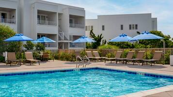 Seasonal outdoor pool